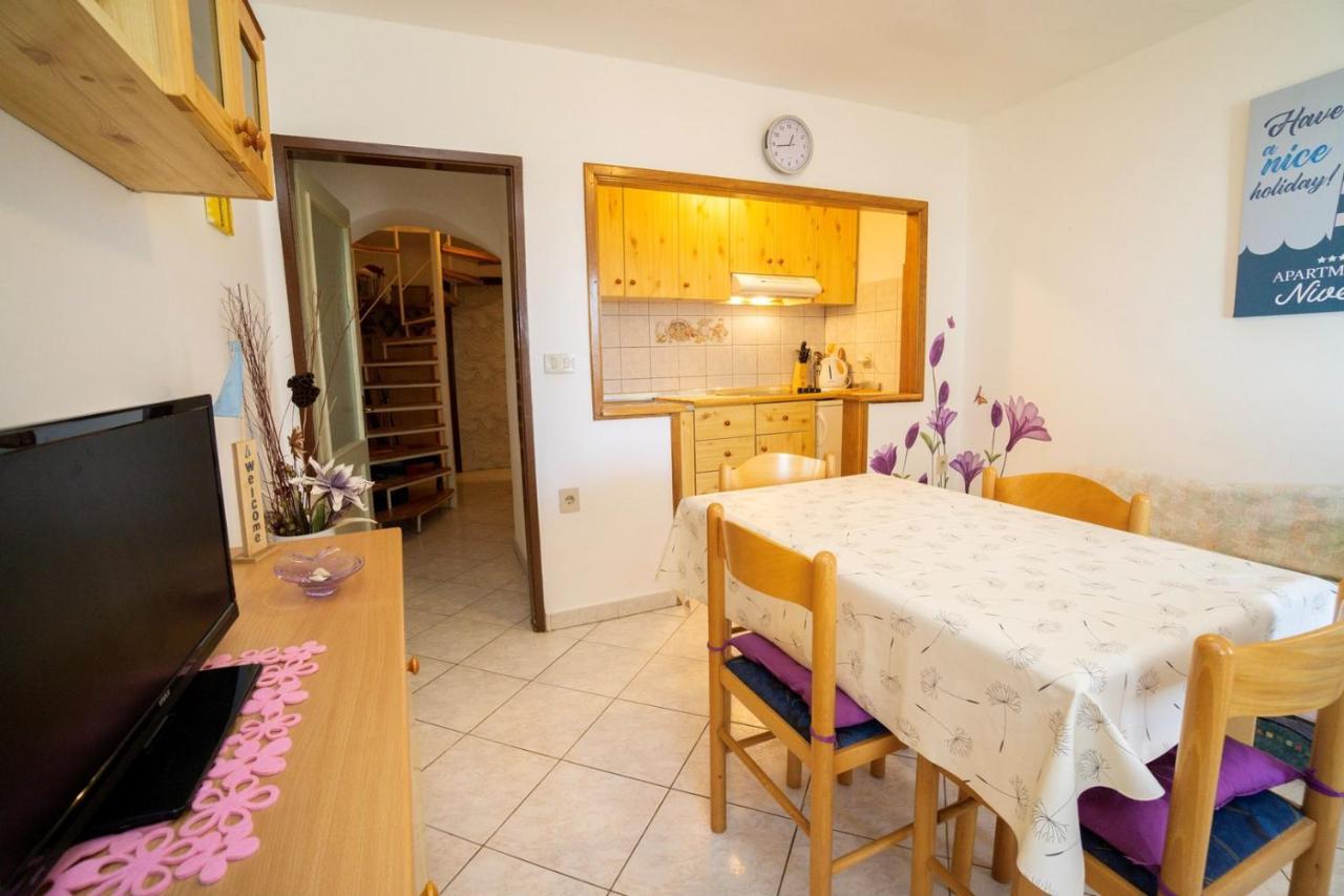 Apartment Nives Umag Buitenkant foto