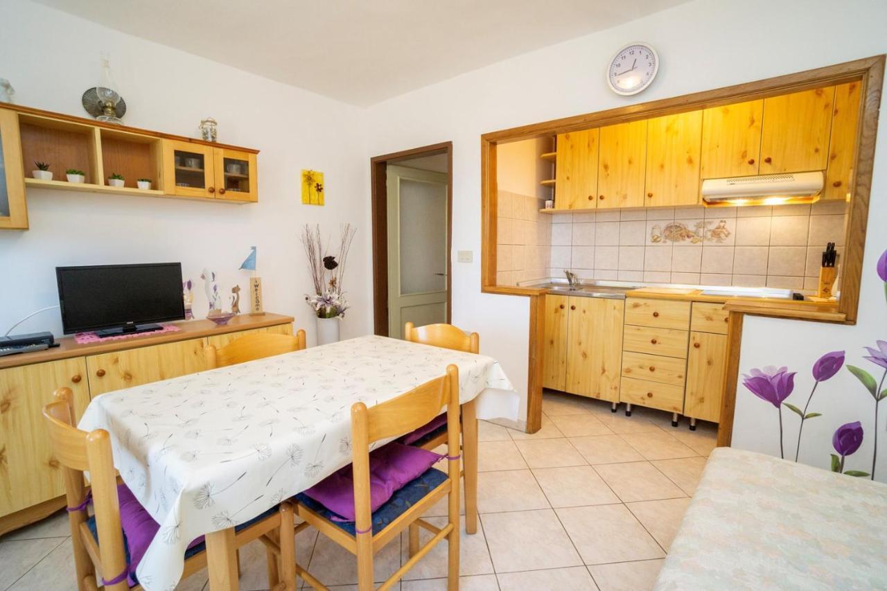 Apartment Nives Umag Buitenkant foto